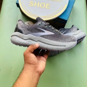 Alternative view of Brook Ghost Max2 - Grey