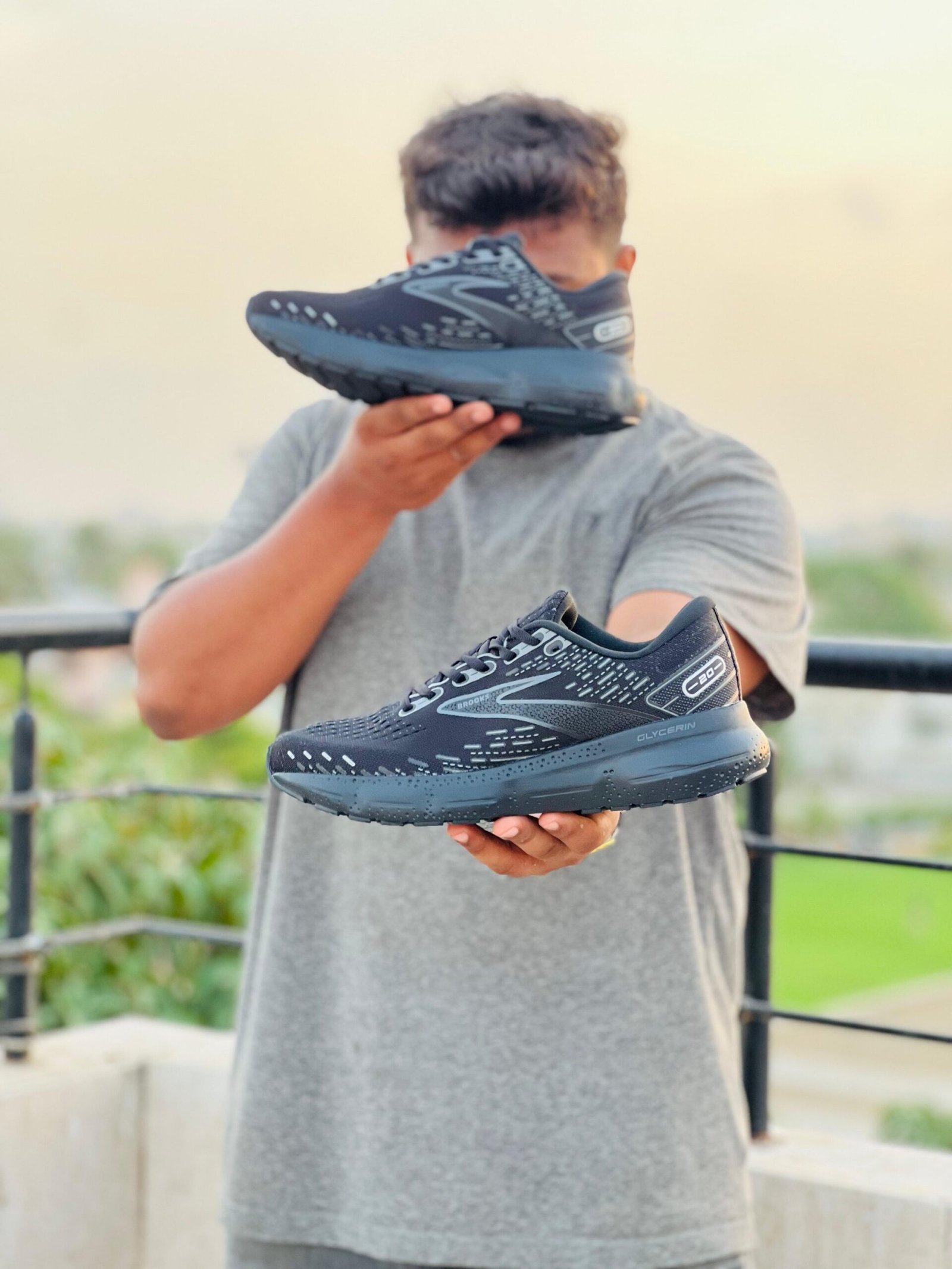 Brooks Glycerin 20 - Full Black - Image 7