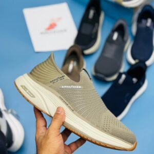 Sketcher Hyper Brust walker - beigh