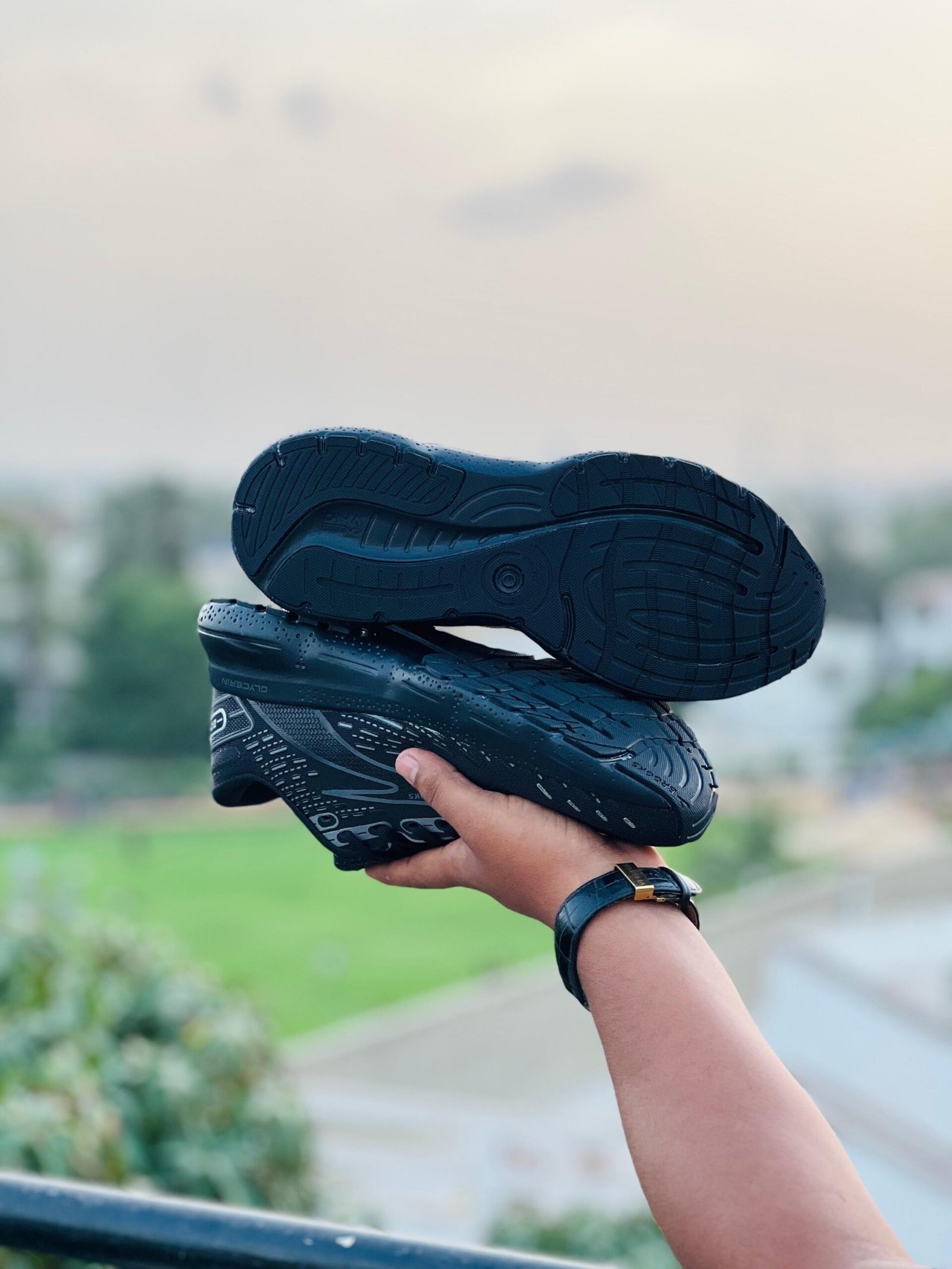 Brooks Glycerin 20 - Full Black - Image 6