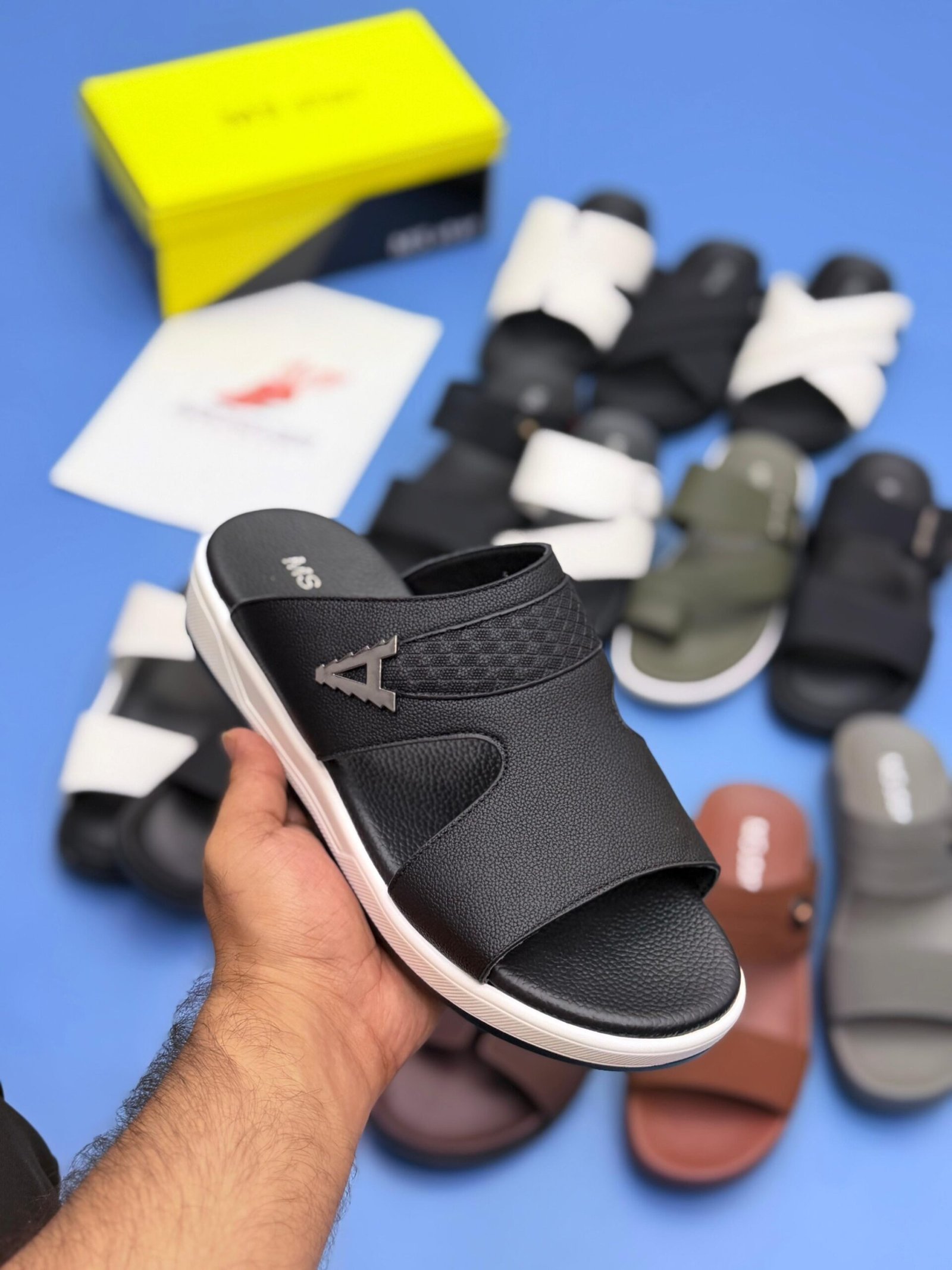 MS STAR MEDICATED CHAPPAL - Black