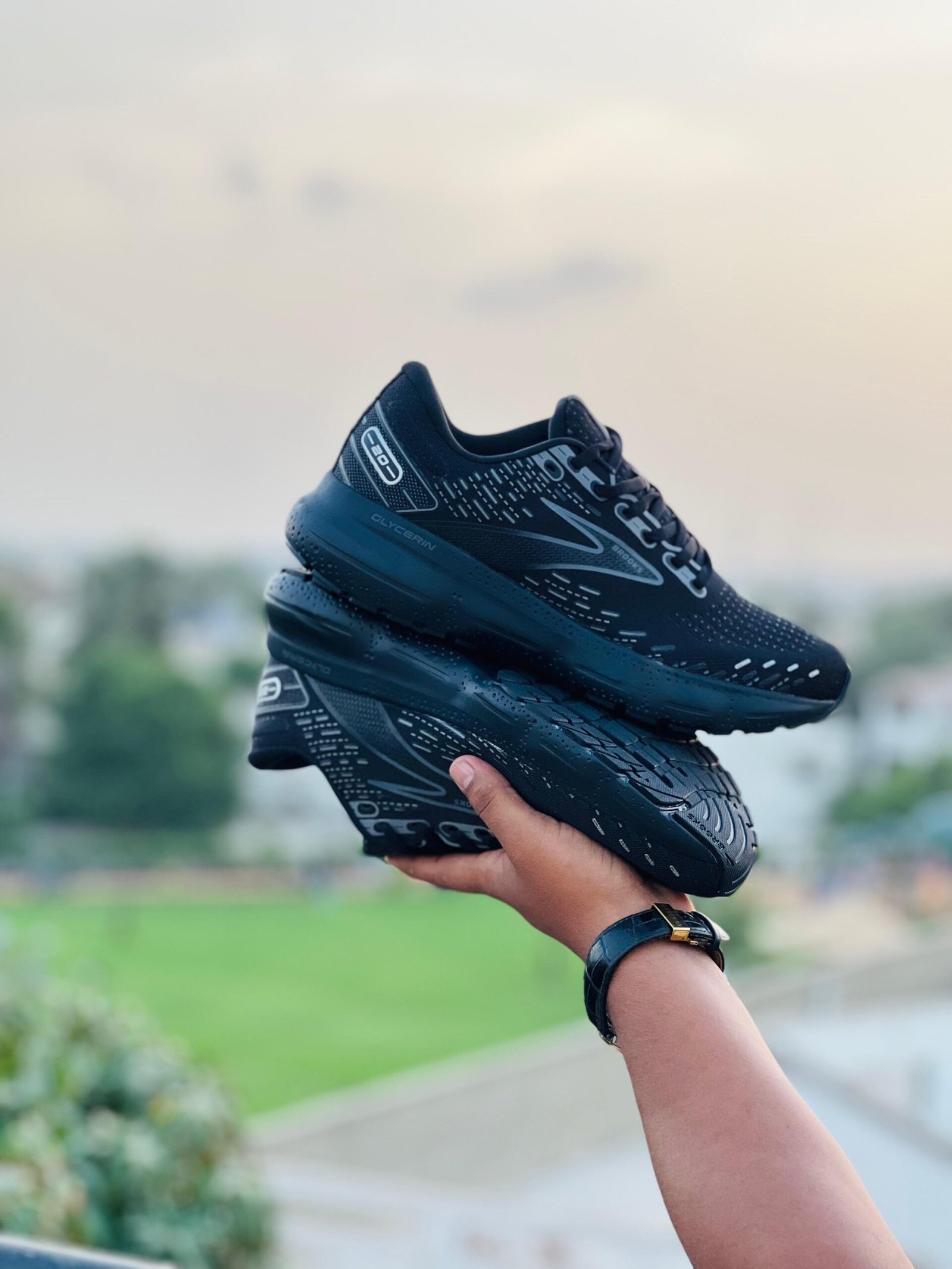Brooks Glycerin 20 - Full Black - Image 4