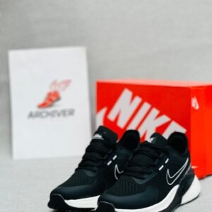 Alternative view of Nk Hyper Burst - Black White